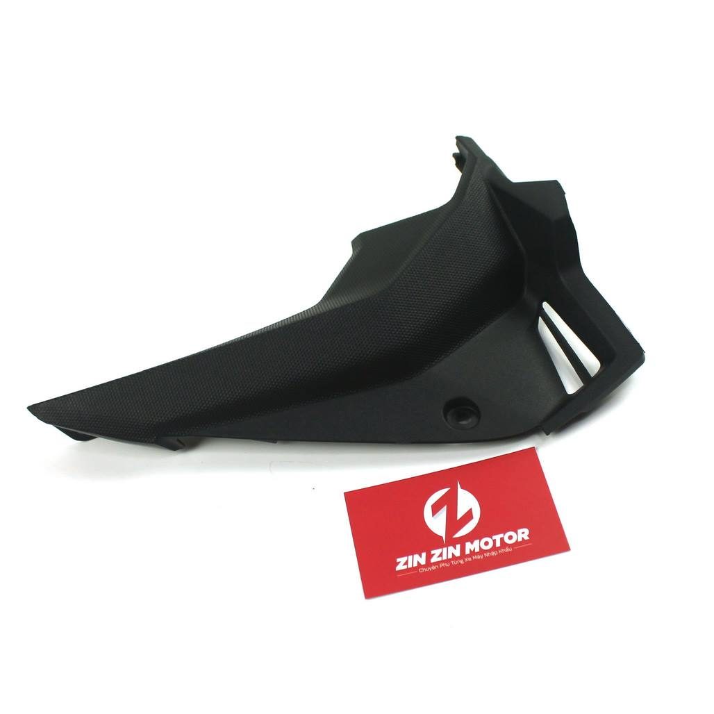Nhựa Nhám Đầu Đèn Trên Phải - CBR 150R 3 Nhựa Nhám Đầu Đèn Trên Phải - CBR 150R