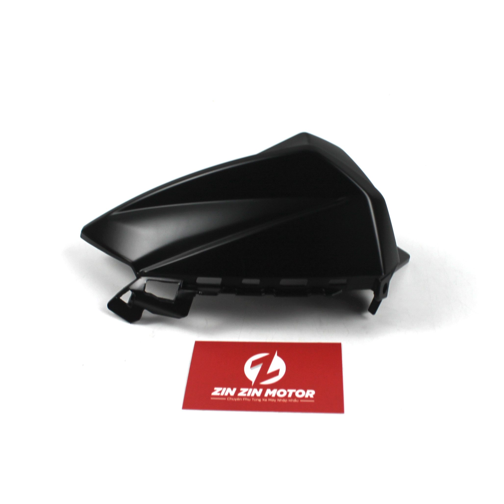 Ốp Đầu Phải Đen Nhám - GSX S150