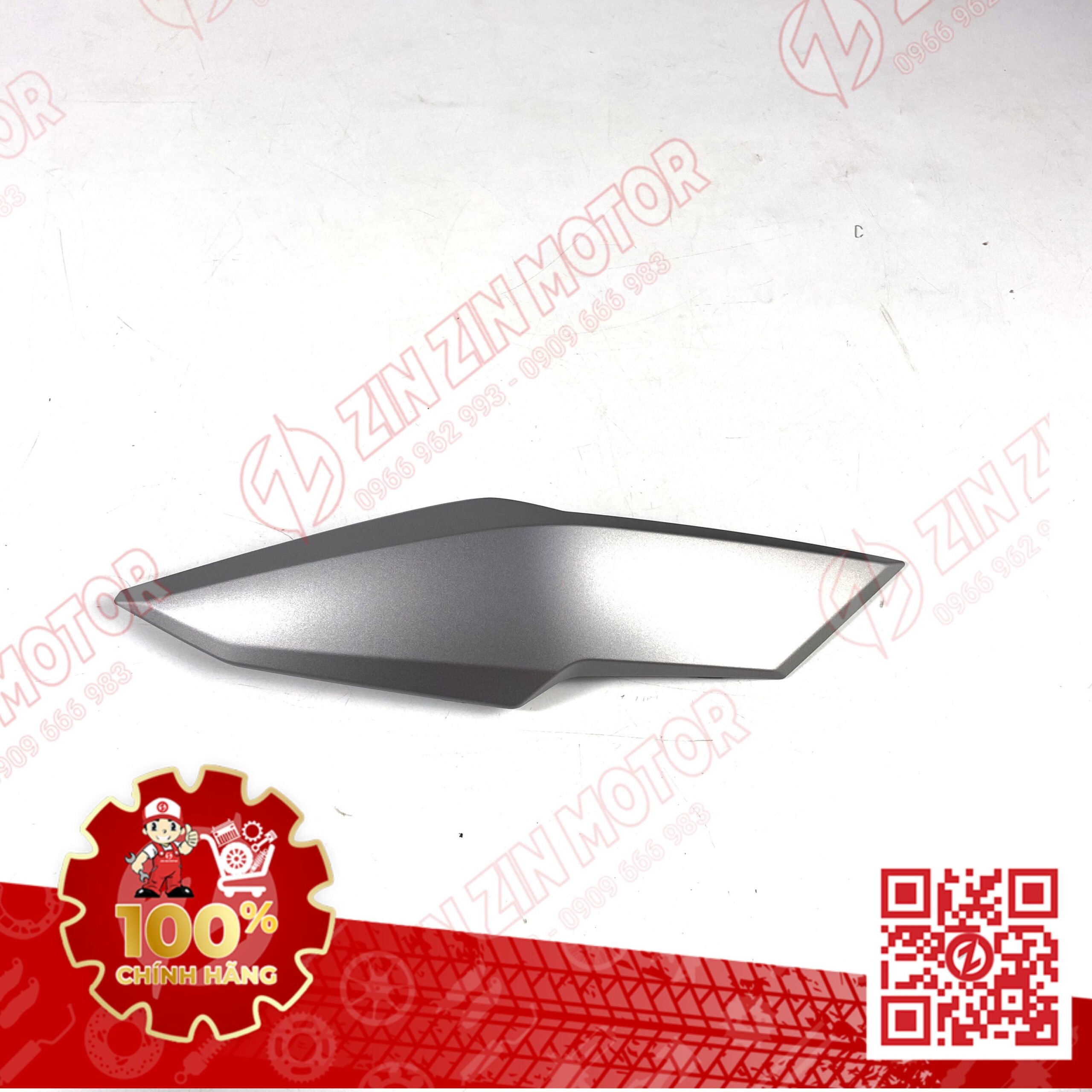 64350-K2P-V60ZE ỐP MẶT NẠ TRƯỚC WN V3 PHẢI BẠC (BẢN BẠC ĐEN XANH 2022 ABS) VN (13)