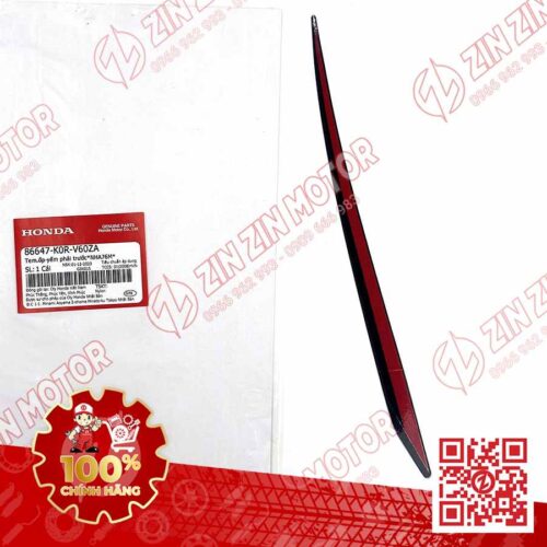 Tem Cánh Yếm, Bửng Phải SH 2024, SH 160i 2024, SH125i 2024 Đỏ Nền Đen 86647K0RV60ZA Chính Hãng